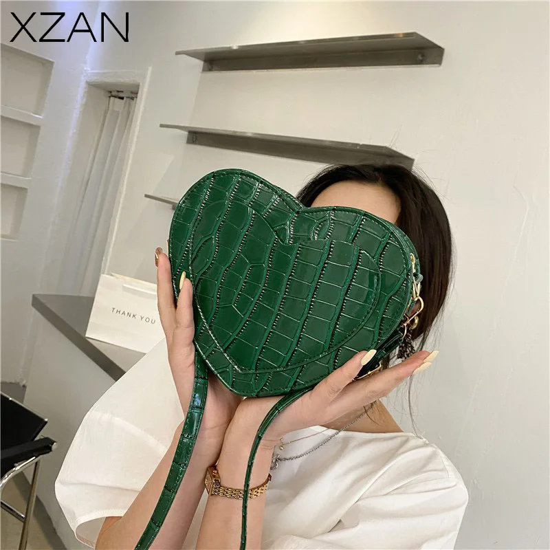 

3 Colors Women Heart-shaped Crossbody Bag Luxury Designer Small Shoulder Bags for Ladies Female Evening Clutch Purse Handbags