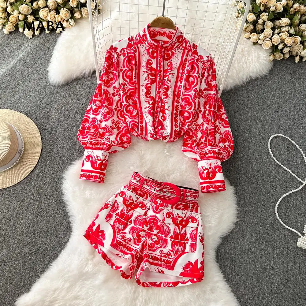 

Женский Дизайнерский Костюм с шортами, винтажная рубашка с воротником-стойкой, пышными рукавами и принтом + широкие шорты с высокой талией, осень 2023