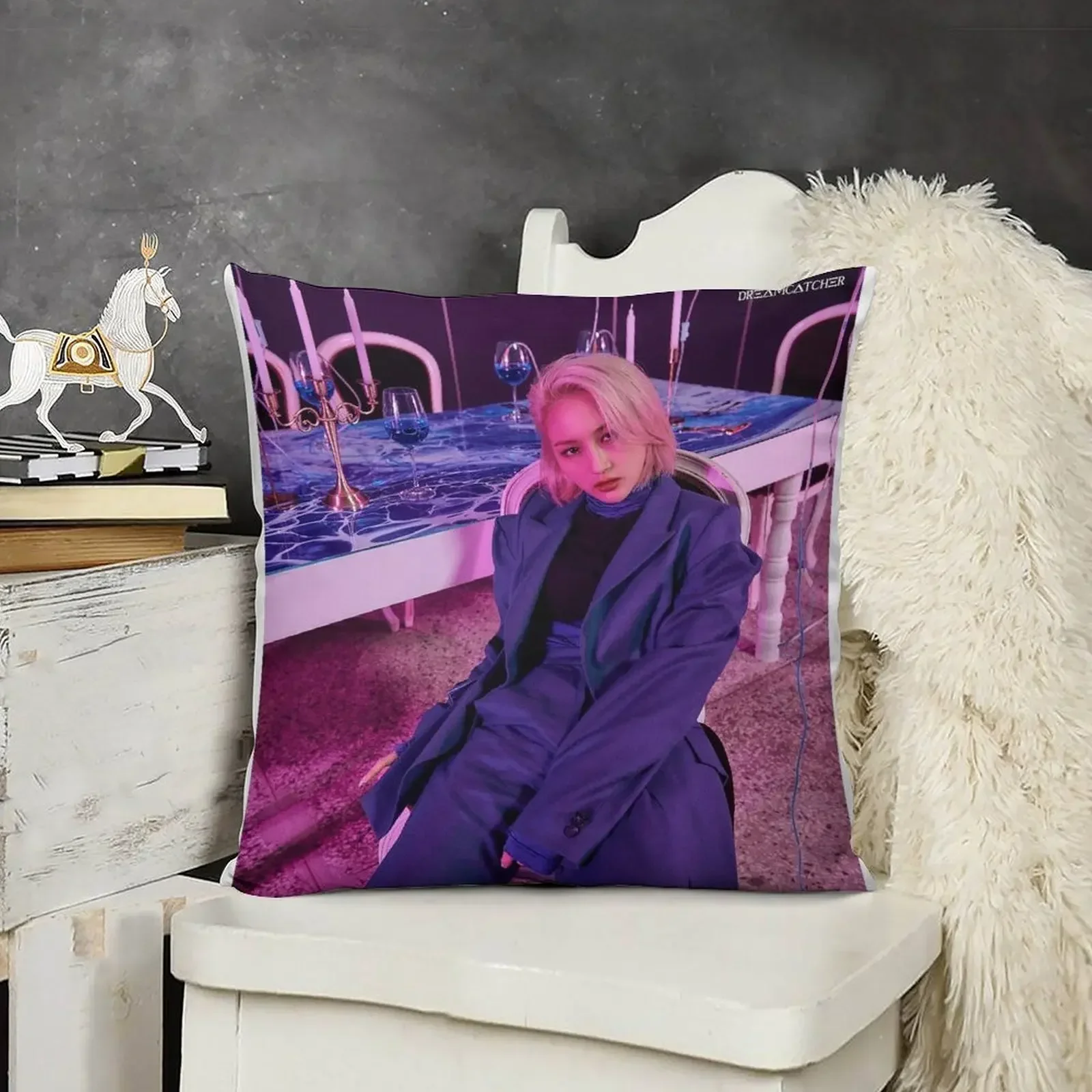 Lee Siyeon Dreamcatcher Photo in Suit Throw Pillow Ornamental Christmas Pillowcase pillow