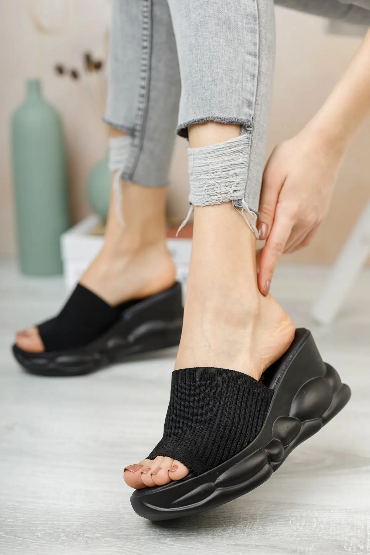 

Black Knitwear High-Heeled Slippers 00122021