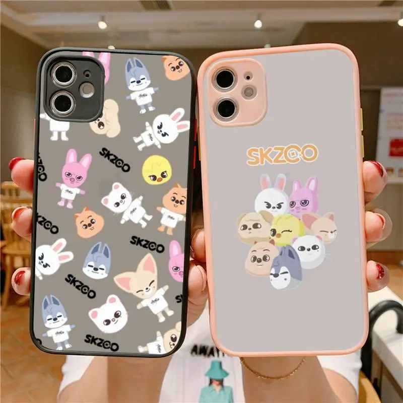 

Kpop Stray kids skzoo Phone Case for iPhone X XR XS 7 8 Plus 11 12 13 pro MAX 13mini Translucent Matte Case