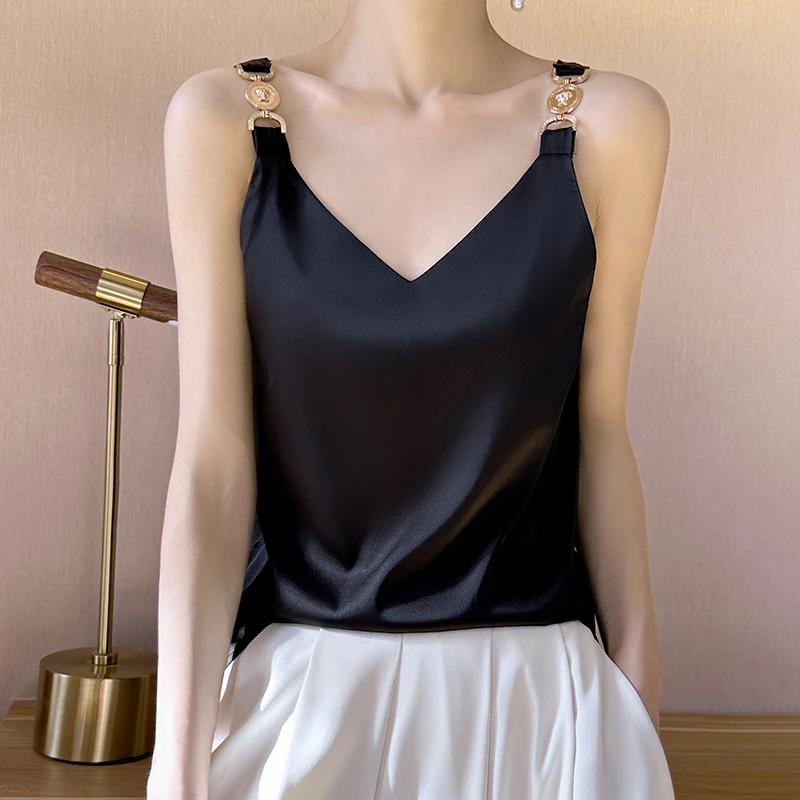

Summer Silk Sleeveless Vest Female 2023 New Top V-Neck Sexy Metal Fashion Shoulder Strap Wearing A Small Sling