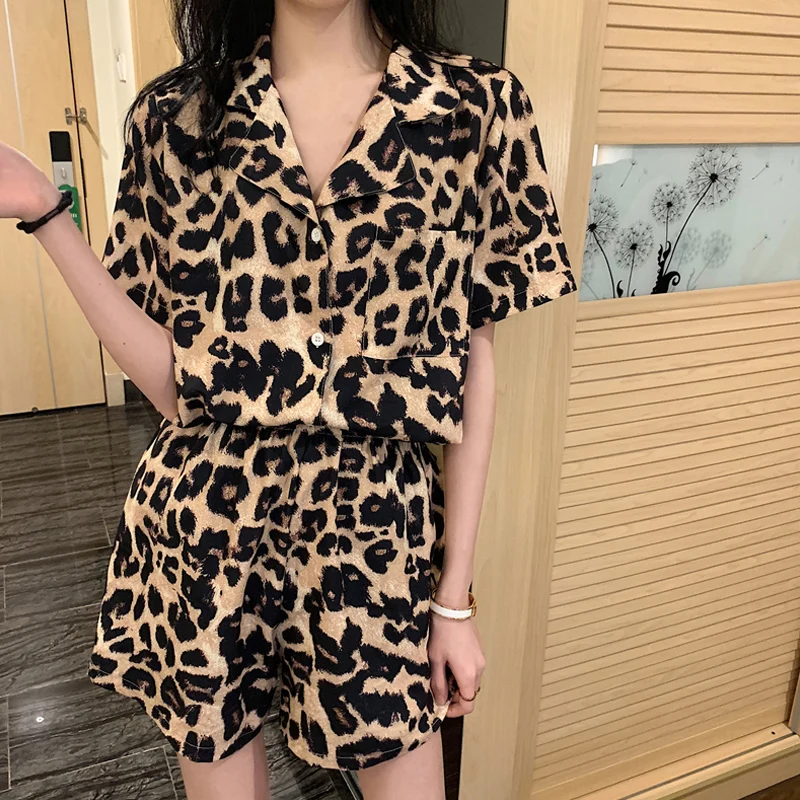 2022 New Summer Ladies Pajamas Cotton Soft and Comfortable Lapel Cardigan Short-sleeved Two-piece Casual Home Wear |