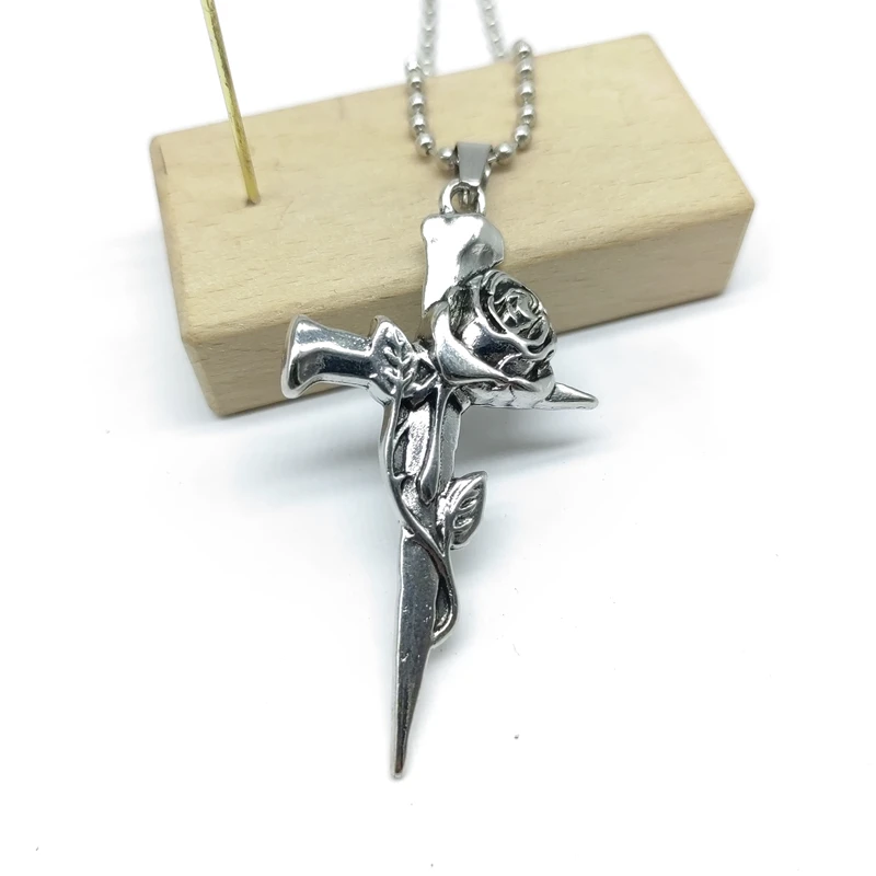 

2022Self Made Original Hip-hop Retro Rose Cross Titanium Steel Necklace Male Personality Accessories Pendant Fashion Tag Pendant