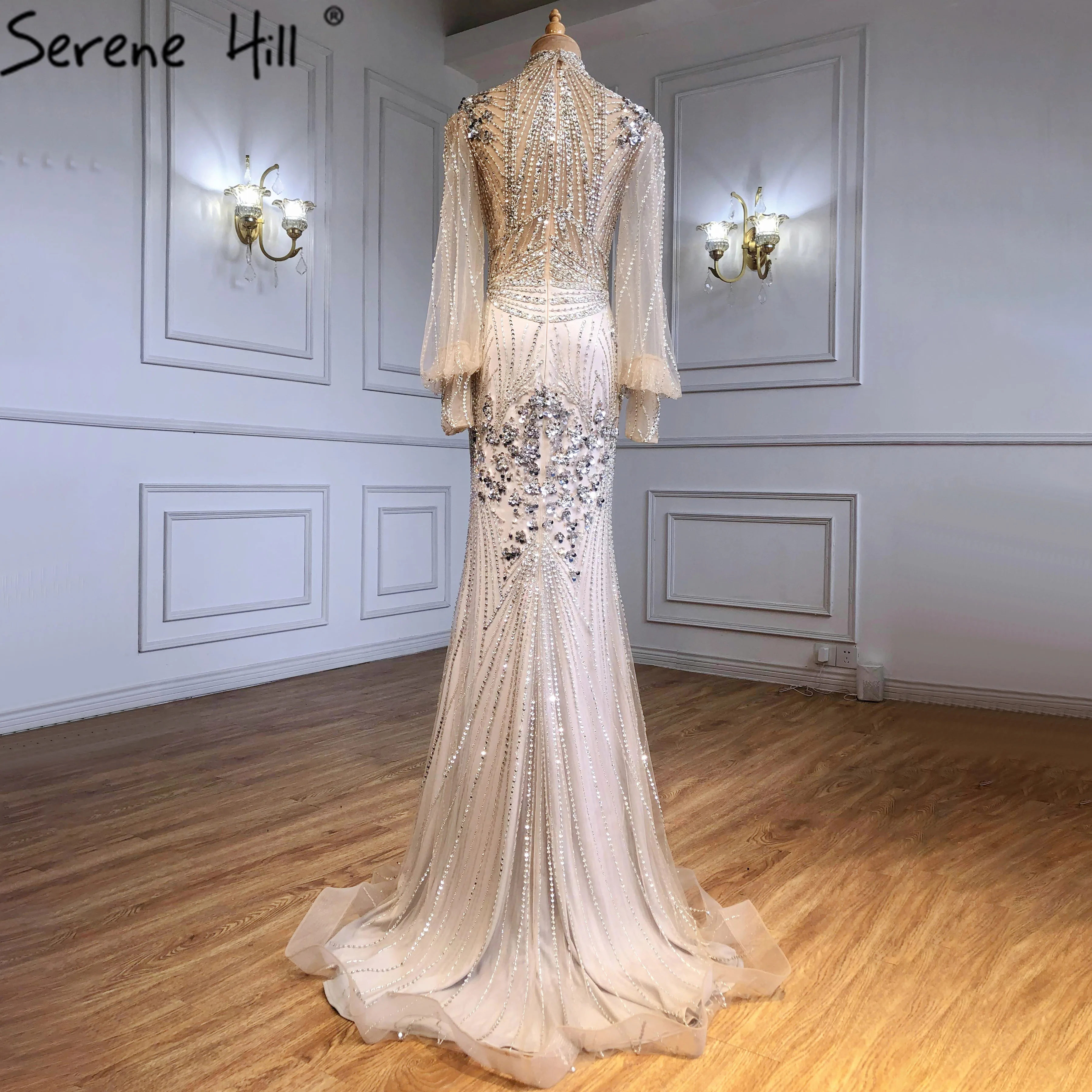 Серебряное роскошное вечернее платье Serene Hill с бусинами и бриллиантами 2022