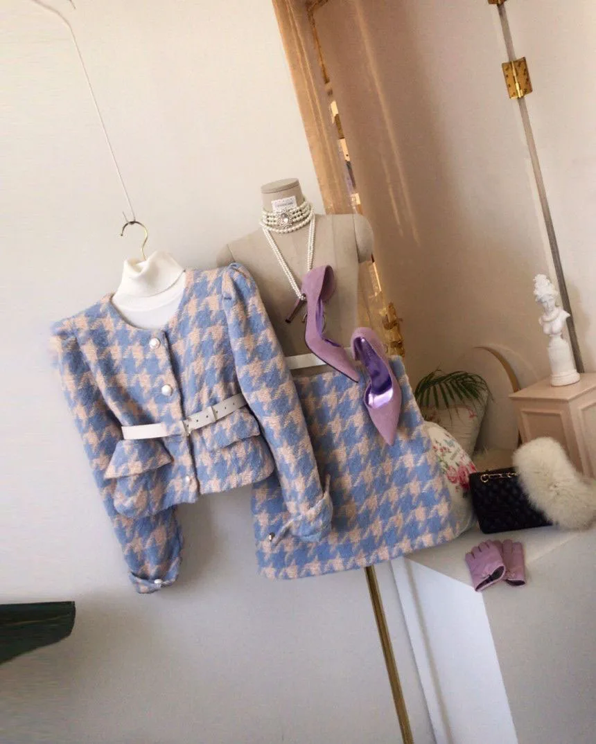 Рисунок 4 - Женский клетчатый костюм Clothland