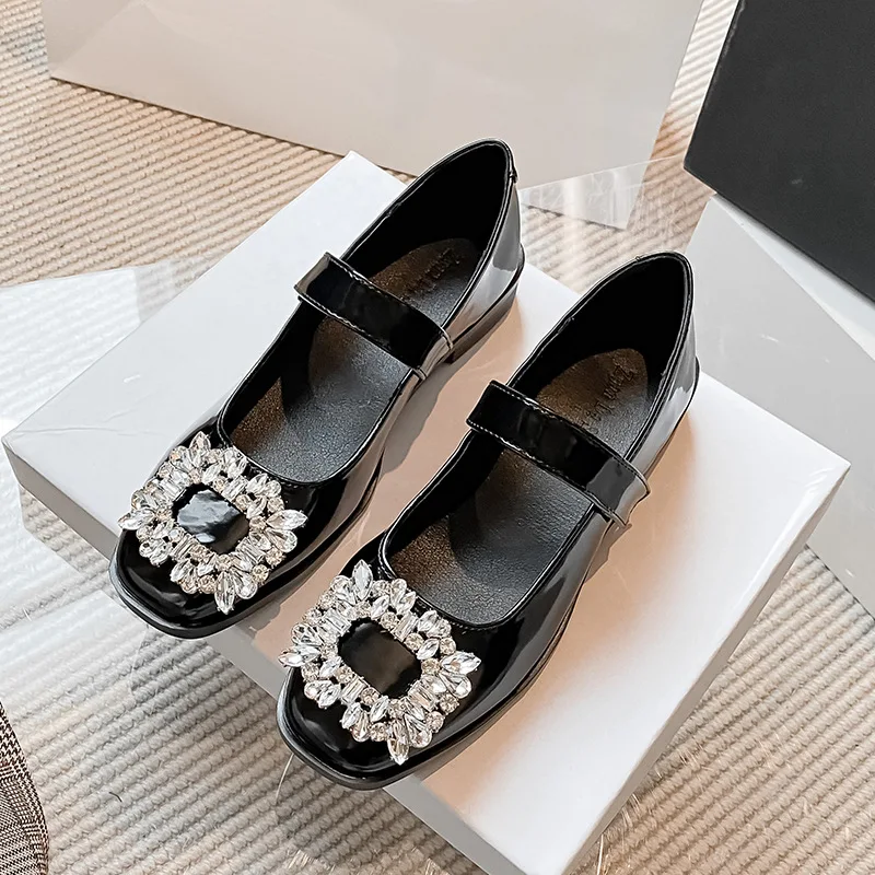 

Design Mary Jane Shoes Woman Crystal Buckle Low Heels Ankle Strap Flats Ladies Pink Heels Runway Lolita Shoes Zapatos Mujer LN87