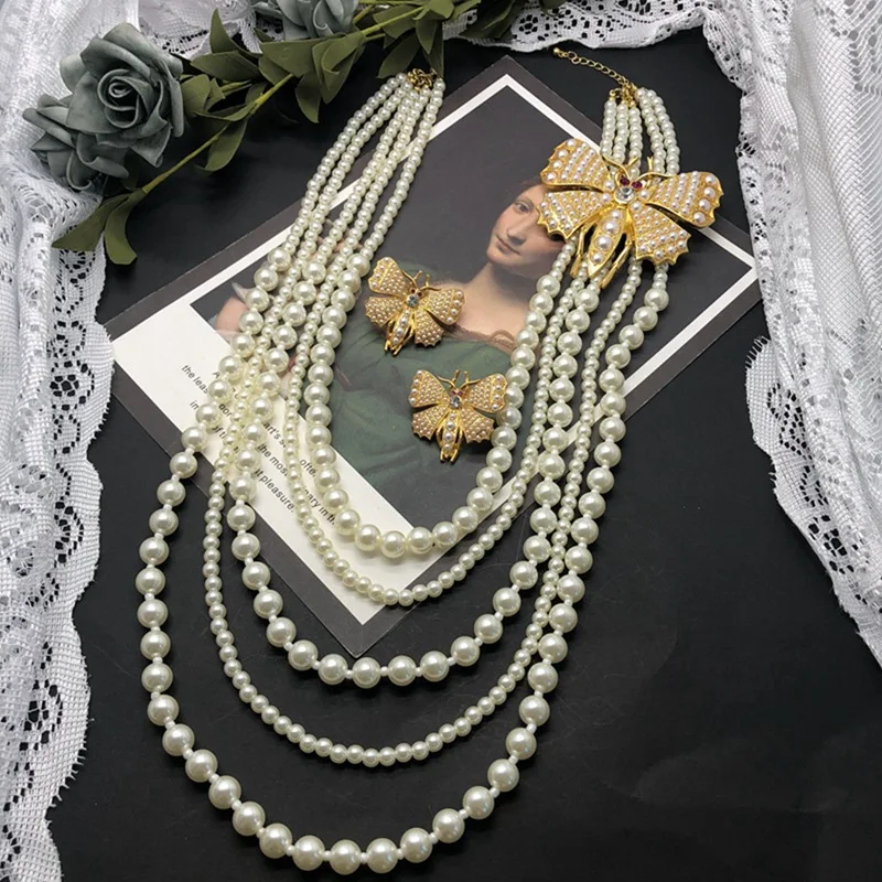 

Butterfly Inlaid Pearls Woman Jewelry Necklace and Earrings Set Classic Romantic Style