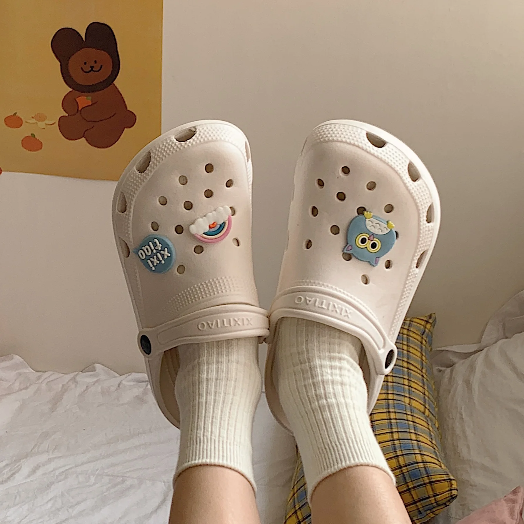 

Rainbow Cute Cartoon Clogs for Women Summer Fashion Sandals Casual Garden Clogs Waterproof Shoes Nursing Women House Slippers