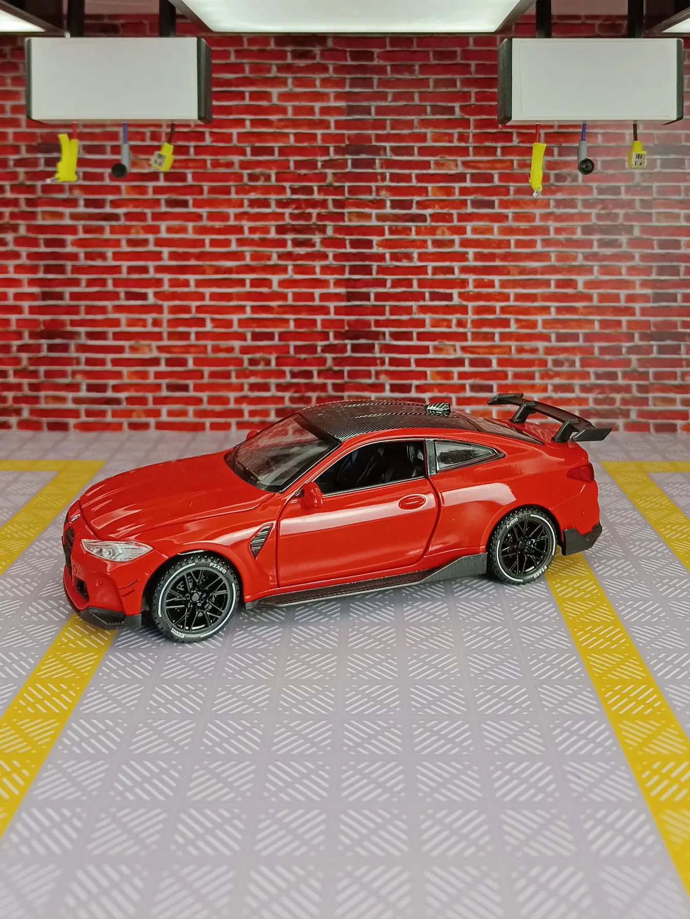 1:32 BMW M4 Coupe модель спортивного автомобиля из сплава литье под давлением и