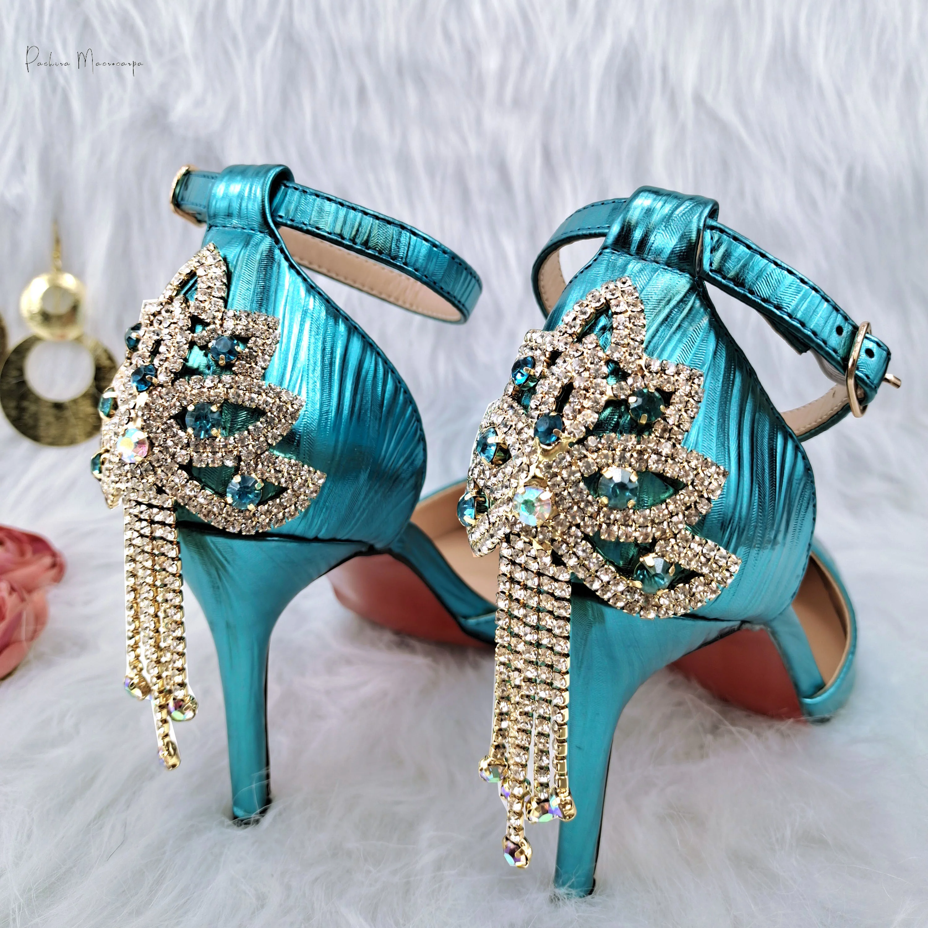 Новое поступление 2022 Современная стильная женская обувь на тонком каблуке