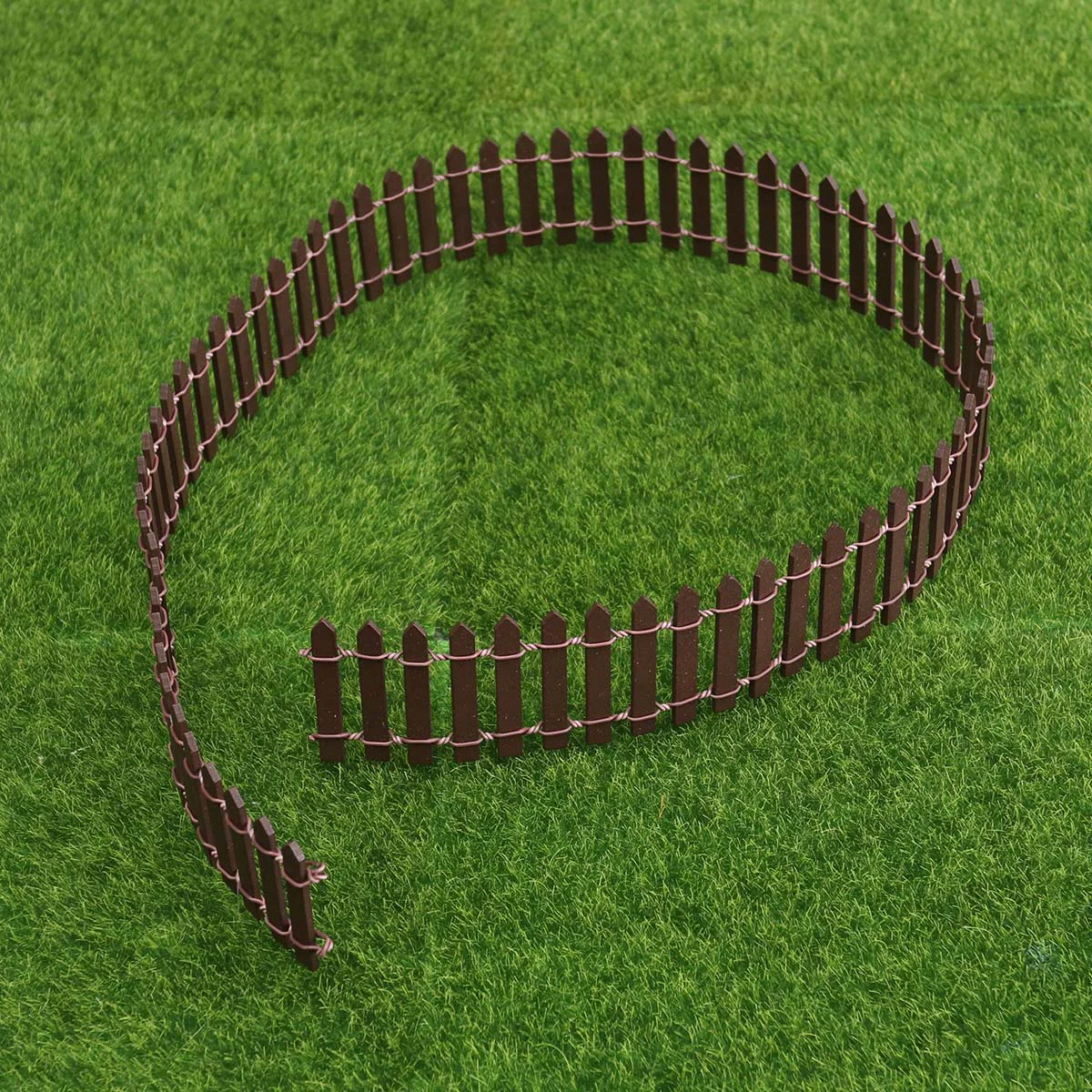 

Miniature Fence 35Inch Wooden Picket Fence Decorative Fence for Miniature Garden Bonsai Terrarium Ornaments