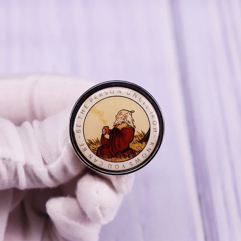 Брошь на лацкан пиджака цвет в ассортименте