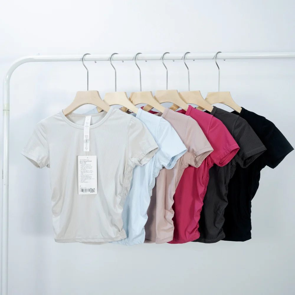 

Женская футболка с коротким рукавом для занятий йогой