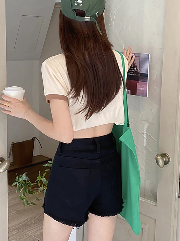 Streetwear Women High Waist Raw Hem Loose Denim Shorts Summer Female Button Loose Hole Frayed Jeans Shorts Bottoms