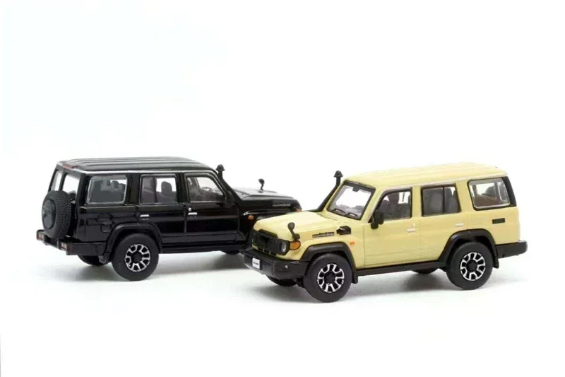 Модель One 1:64 LC70 Литая литая модель автомобиля для бездорожья Коллекция