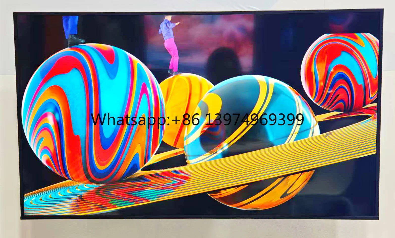 Фото 32'' 43'' Android 11 LCD цифровой дисплей с мини-LED подсветкой, настенный, с локальным затемнением, для меню в ресторанах и отелях. №1