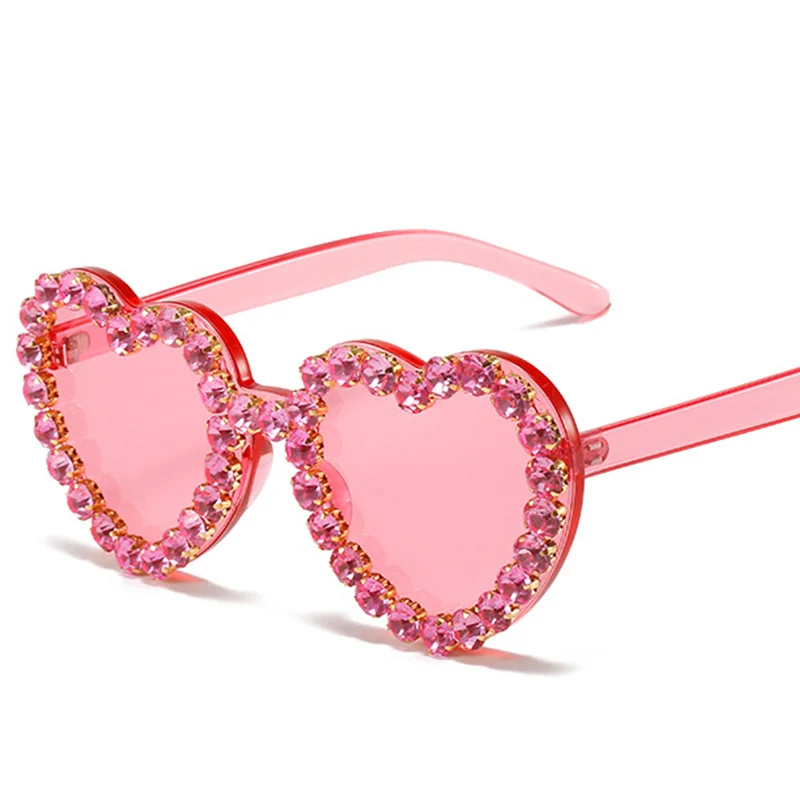 

New Fashion Lovely Heart Shaped Sun Glasses Personality Diamond Women Sunglasses 2022