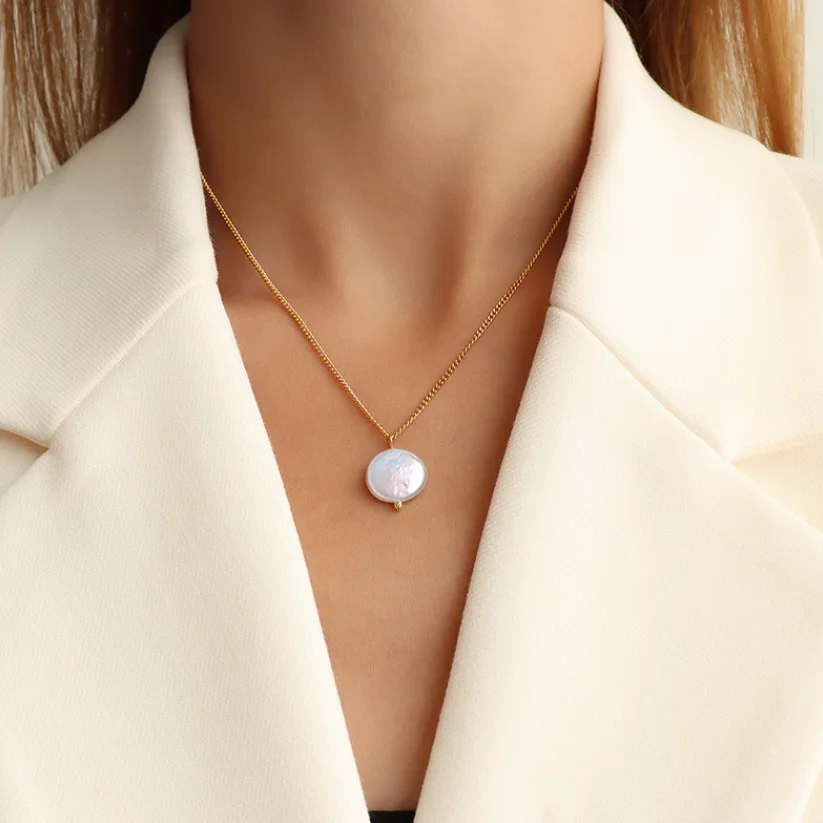 

MANI E PIEDI 18K Gold Color Barque Pearl Pendant Necklace For Women Stainless Steel Designer Jewelry Luxury Quality INS Korean
