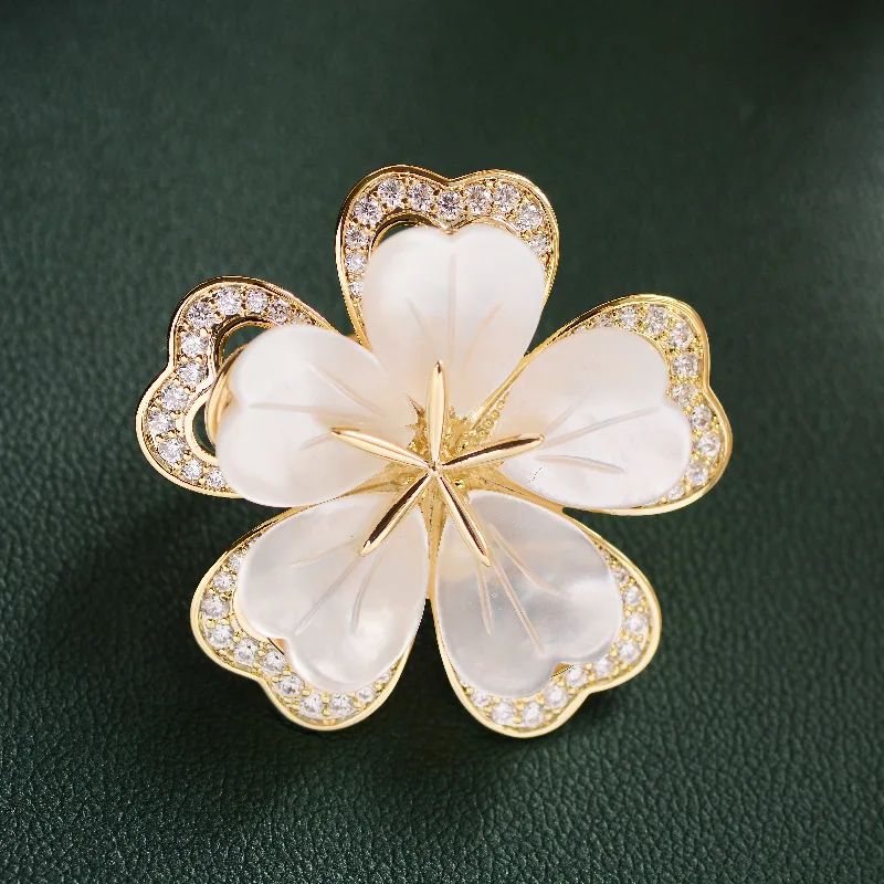 

Korean Style Fashion Shell Flower Zircon Brooch Elegant Temperament Simple Clothing Pin Suit Jacket Accessories Corsage Female