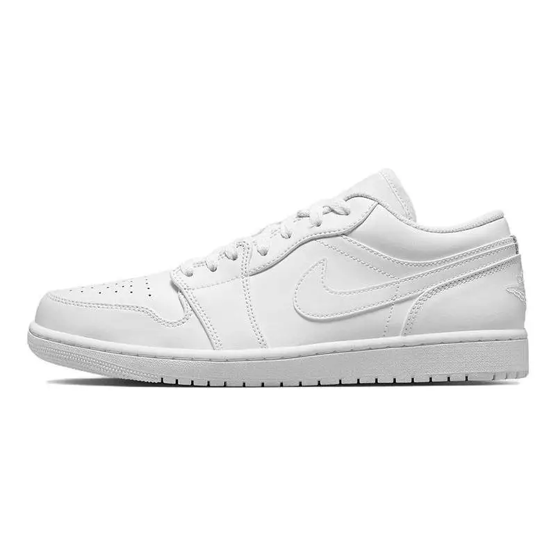 Кроссовки Nike Air Jordan 1 Low 'Triple White' 2022 г. 553558 -136