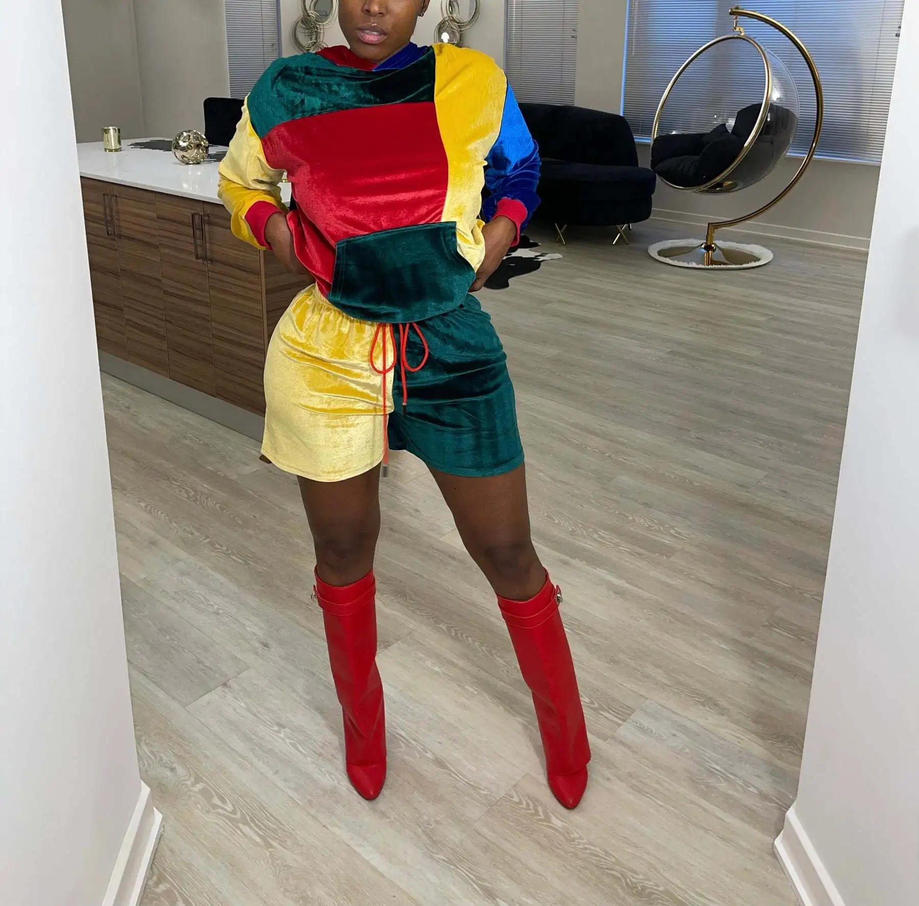 

Casual Patchwork Velvet Shorts Set Women Autumn Long Sleeve Top And Shorts 2 Pieces Suit Sportwear Outfits