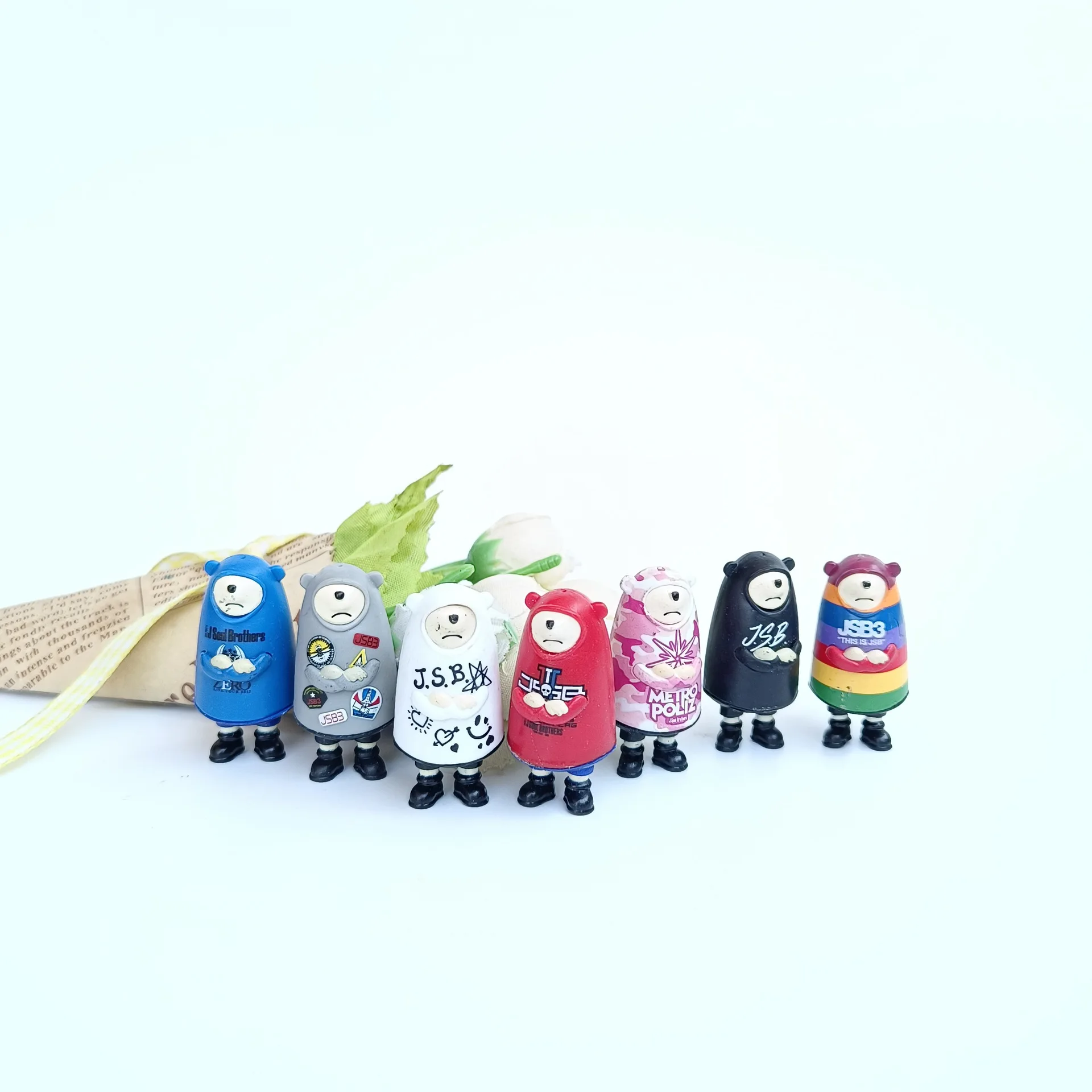 

50pcs/lot Cartoon Little Cute Bears 4cm Kids Toys Birthday Gift Home Decoration