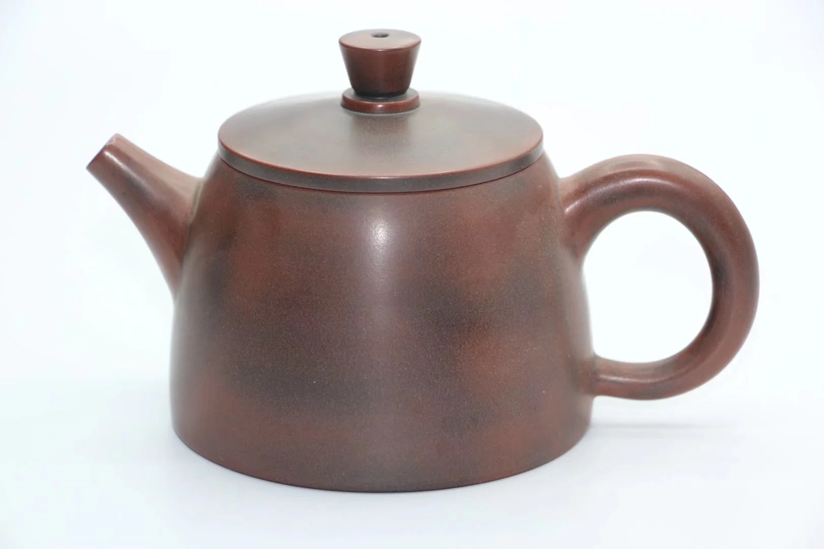 

Qin Zhou Ceramic Qinzhou Ni Xing Tao(No Yixing clay teapot) MI NI Teapot RI JIN TONG JIN for puer oolong black about 260ml