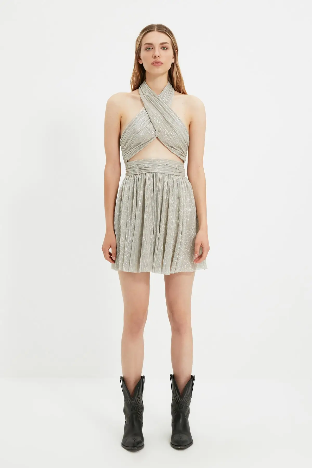 

Trendyol X Sagaza Studio Collar its Detailed Shimmering Dress TPRAW22EL1986