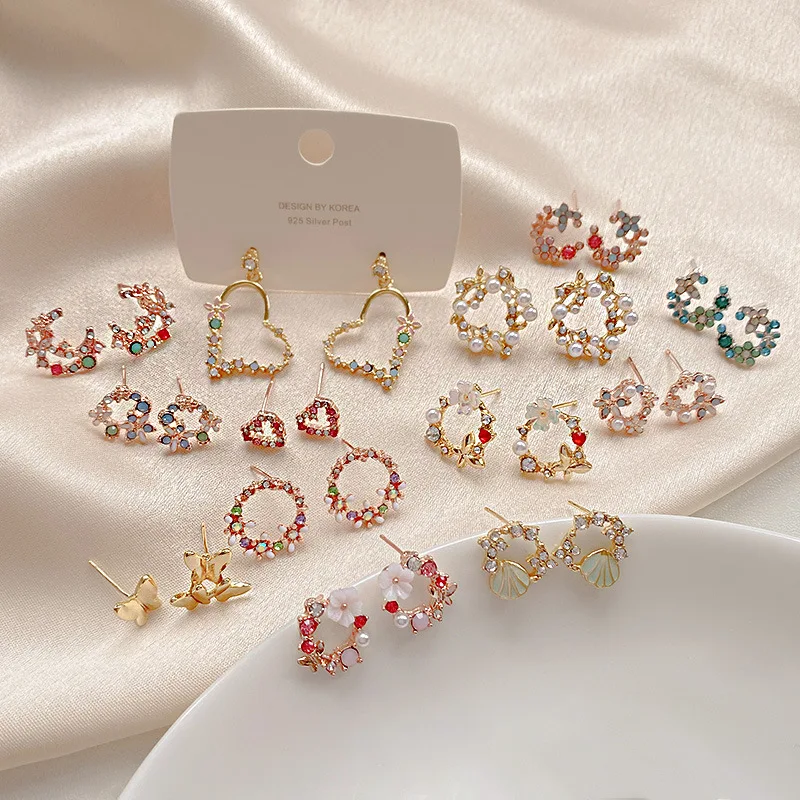 

Korean Fashion Fresh Oil Sweet Flower Stud Earrings Cirlce Crystal Earring for Women Jewelry