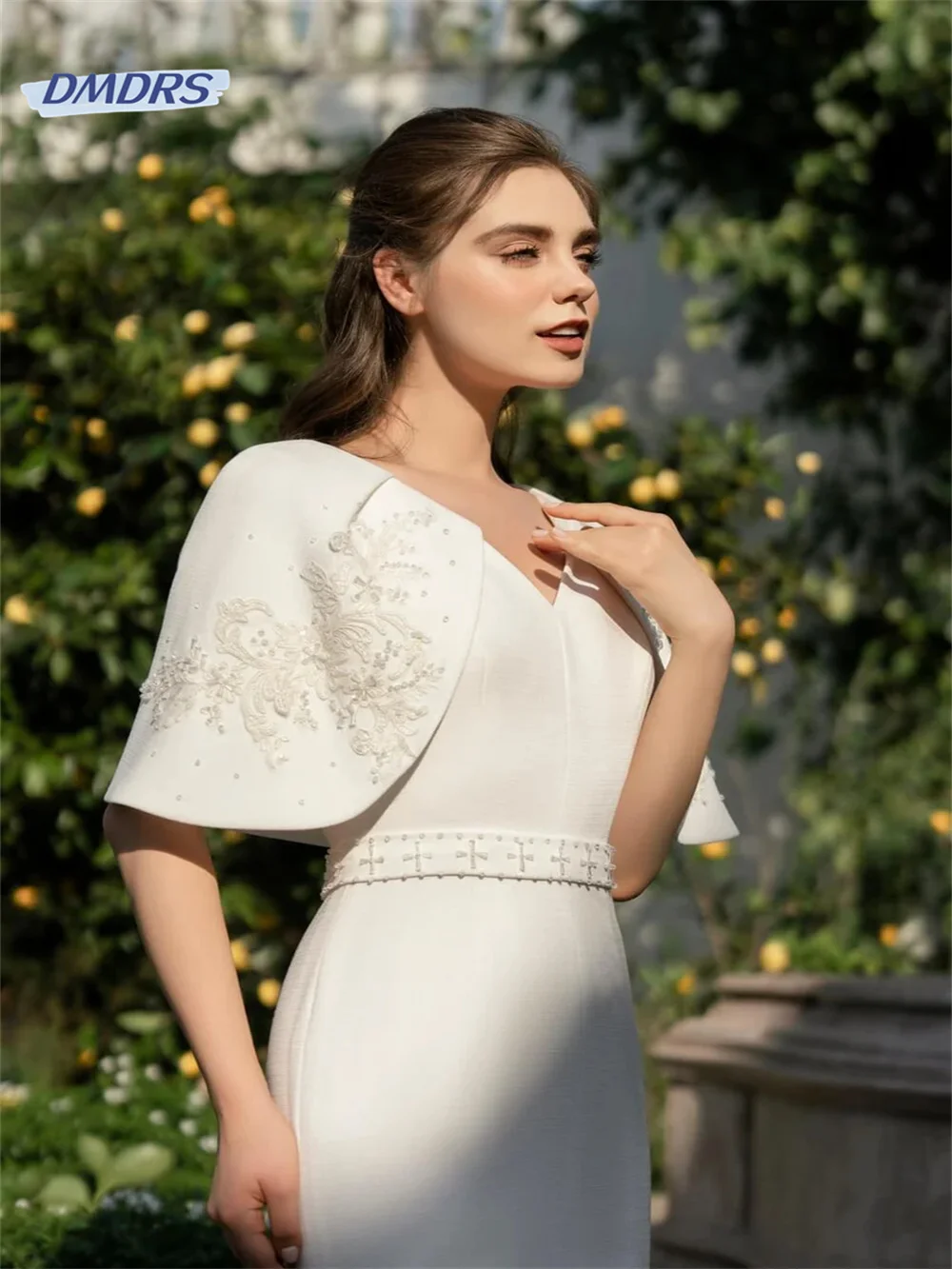 Рисунок 4 - Женское свадебное платье с V-образным вырезом