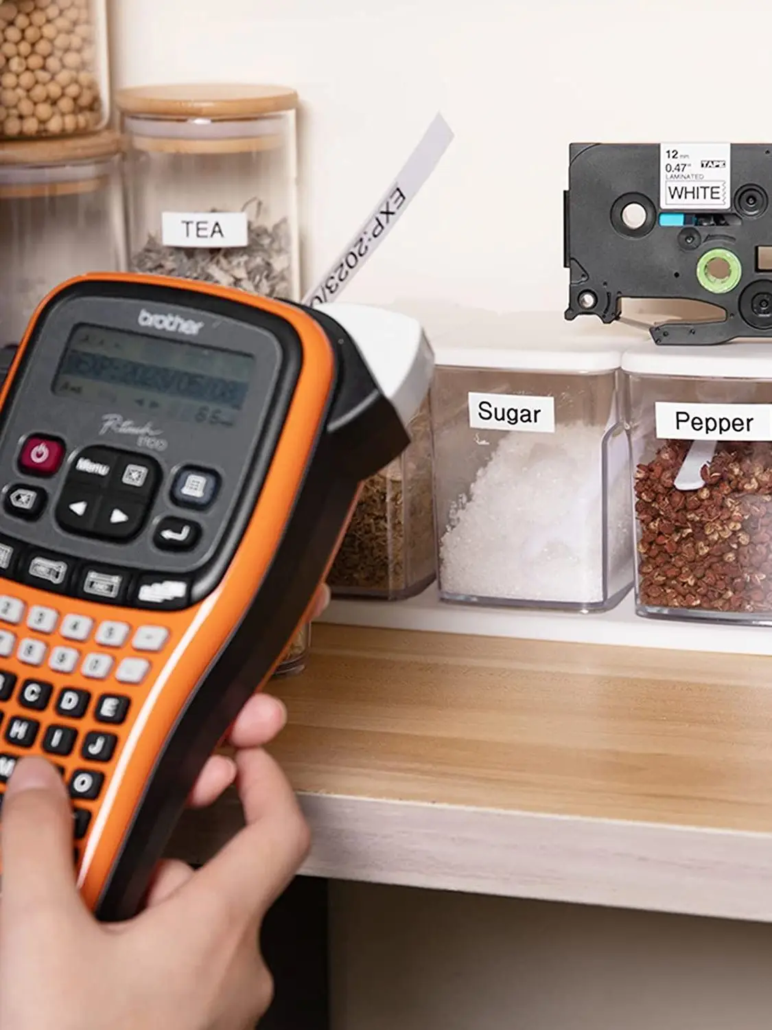 1 PCS/Lot Adhensive label Tze-B31 Tz-B31 Eye-catching Tape for Brother printer(12mm*5m) Fluorescent Black on Orange |