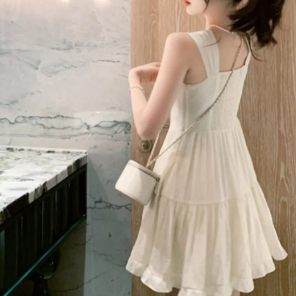 Платья женские тонкие с грибком универсальные однотонные трапециевидные без