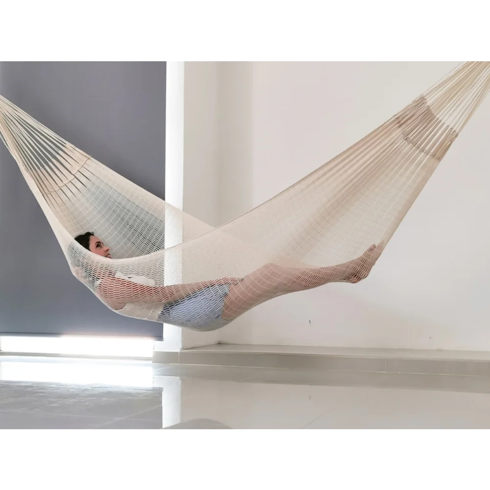 

Тканевый гамак из хлопчатобумажной сетки