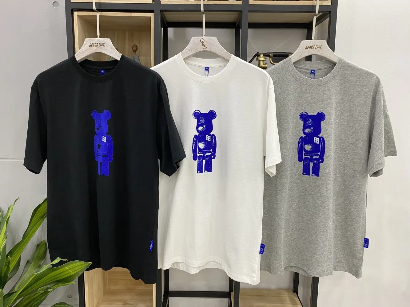 

2021SS ADER ERROR T-shirt Men Women 1:1 High Quality Blue Cartoon Bear Logo Adererror Tee Cooperation Limited Edition Tops