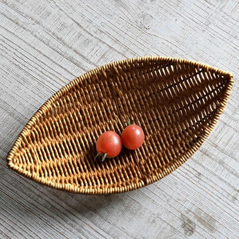 

Hand-woven Storage Baskets Fruit Food Storag Basket for Kitchen Desktop Sundries Organizer Leaf Shaped Bread Dessert Tray