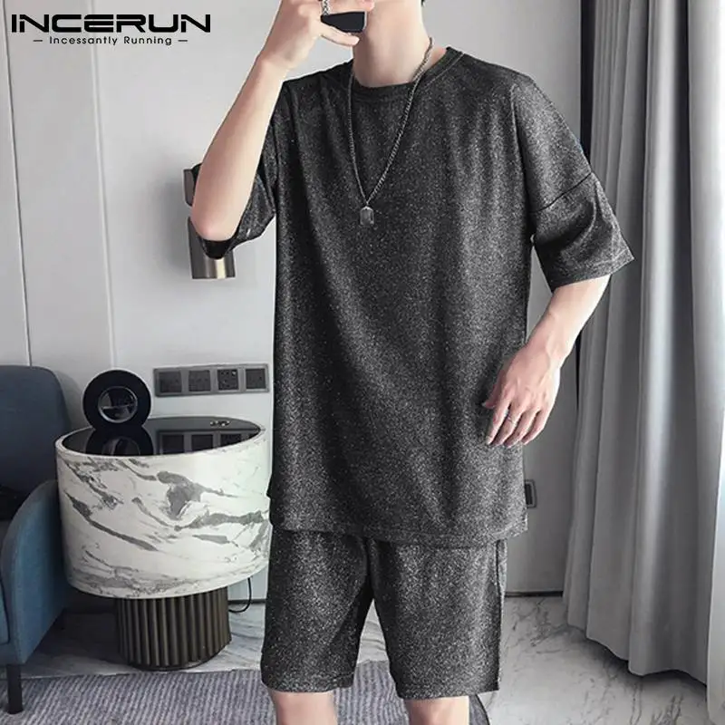 

Handsome Well Fitting New Men Sets Solid Shiny Round Neck Half Sleeve Top Five-point Pant Casual Streetwear Suits S-5XL INCERUN