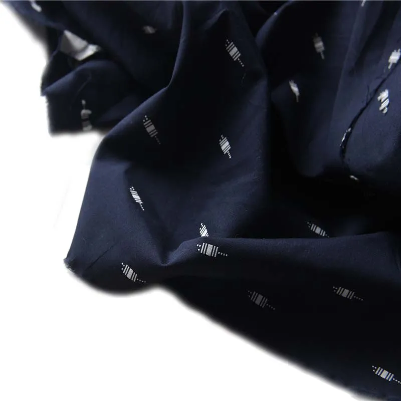 

Поплин 100% хлопок, тонкий темно-синий Добби белый маленький мультяшный удобный материал для ручной работы, летнее платье, рубашка, платье-блу...