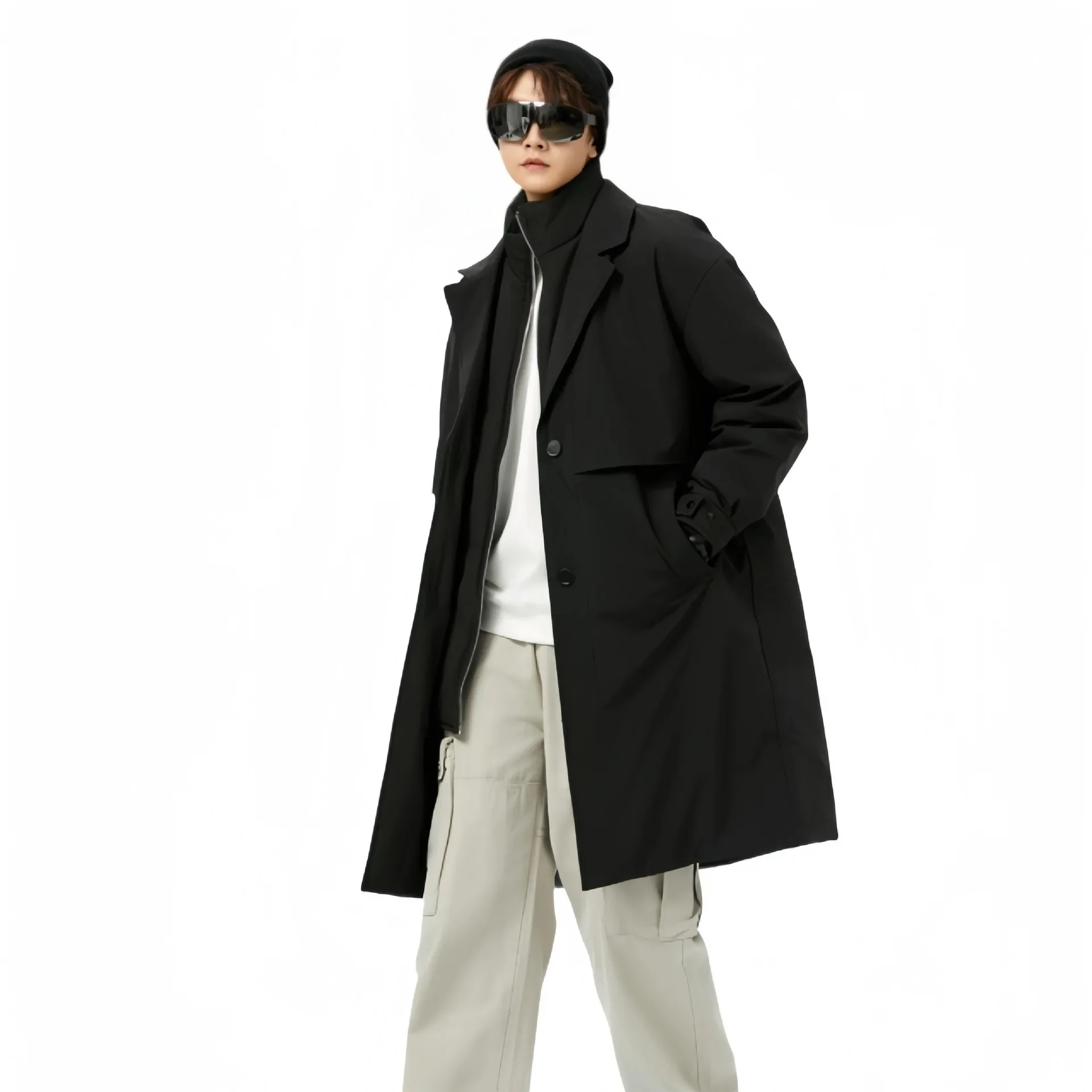 Мужская зимняя утепленная куртка на белом утином пуху средней длины разумный