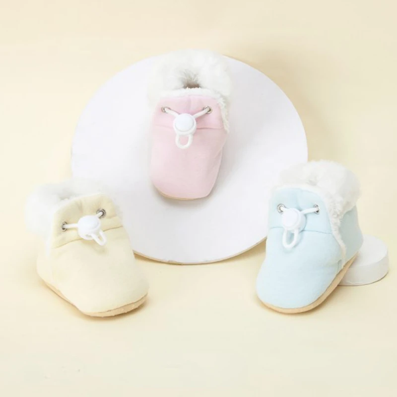 

Новинка 2022, зимняя хлопковая обувь для новорожденных, теплые ботинки для мальчиков и девочек, плюшевые Нескользящие пятки, детская прогулоч...