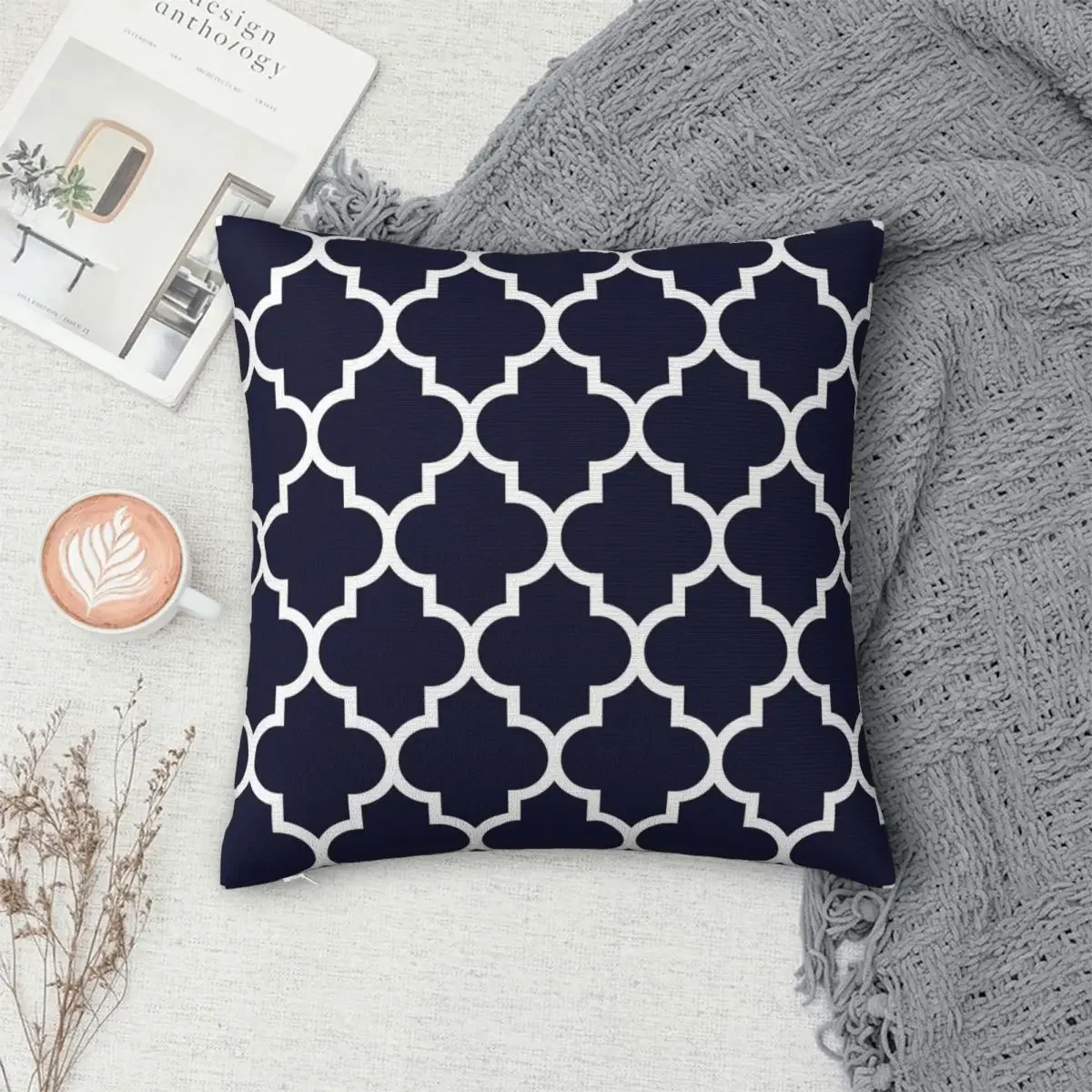 

Navy Blue Quatrefoil Pattern Pillowcase Polyester Pillows Cover Cushion Comfort Throw Pillow Sofa Decorative Cushions Used