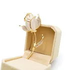 Женская булавка в виде тюльпана