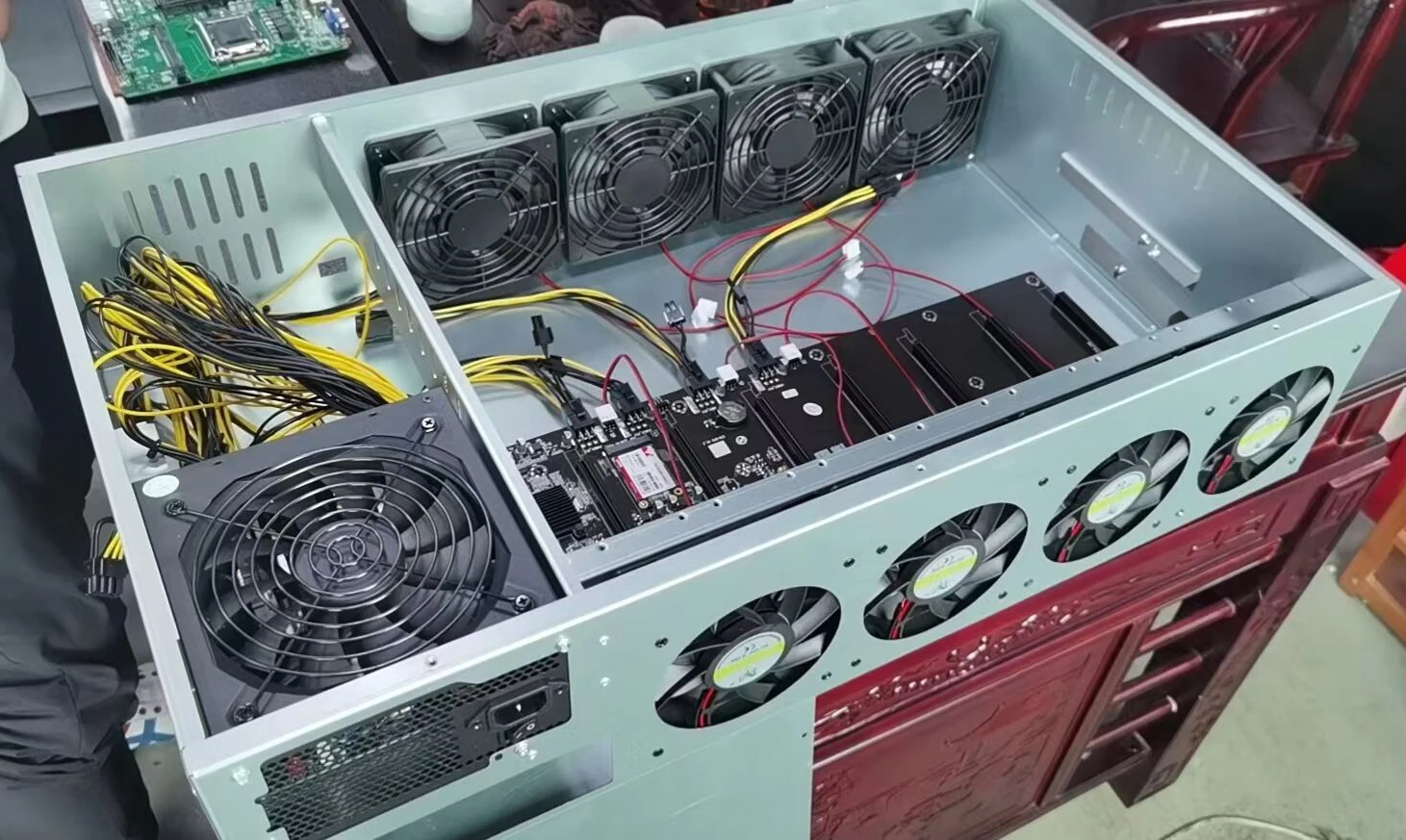 Материнская плата ETH Miner со встроенной картой B85M 65 мм/PSU 200 Вт/8 ГБ ОЗУ/128 Гб SSD/8
