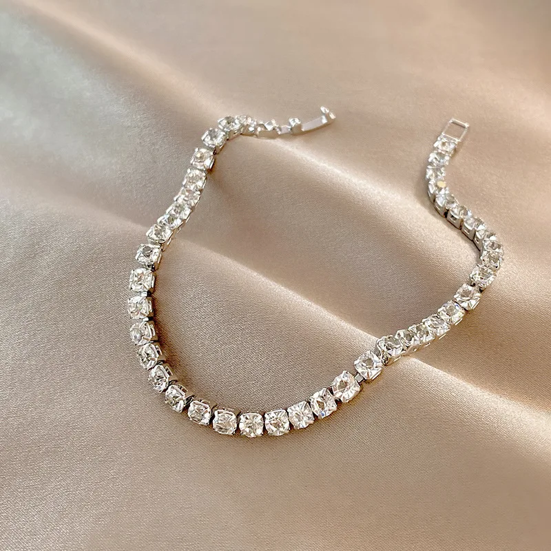 

Fashion Personality Charm Bracelet Red Simple Diamond Zircon Bracelet Hong Kong Style Versatile Fashion Women's Bracelet