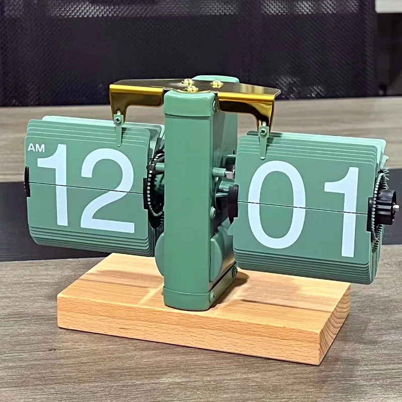 Автоматические настольные часы