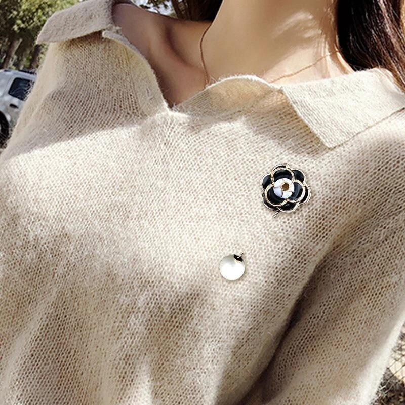 

1 Piece Classic Rose Pin Brooches Flower With Light Golden Imitation Pearl Exquisite Brooches For Fashion Women Party Jewelry