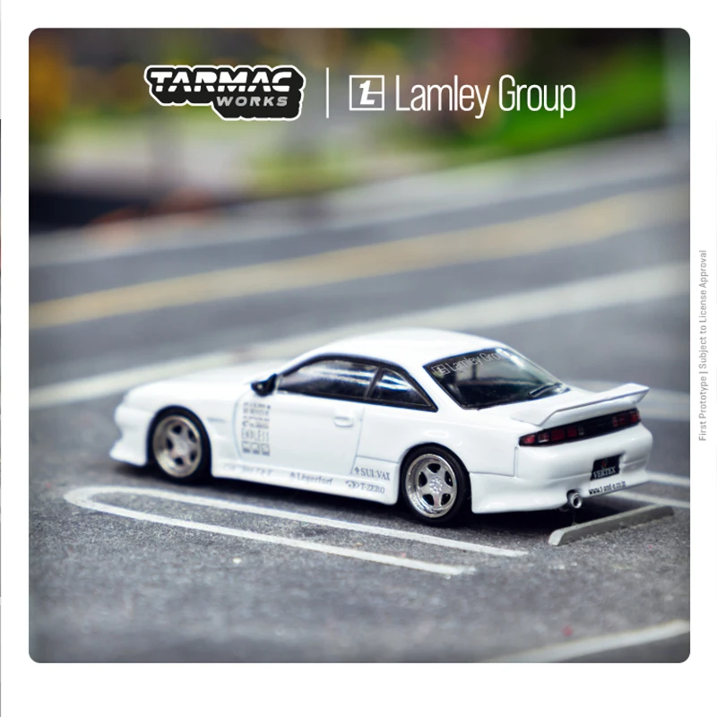

Tarmac Works 1:64 Model Car Silvia S14 Alloy Die-Cast Vehicle - White