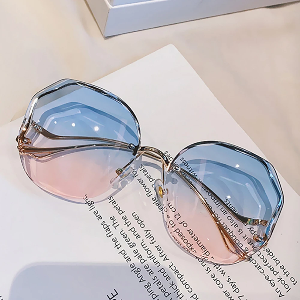 

XaYbZc 2023 Fashion Tea Gradient Sunglasses Women Ocean Water Cut Trimmed Lens Metal Curved Temples Sun Glasses Female UV400