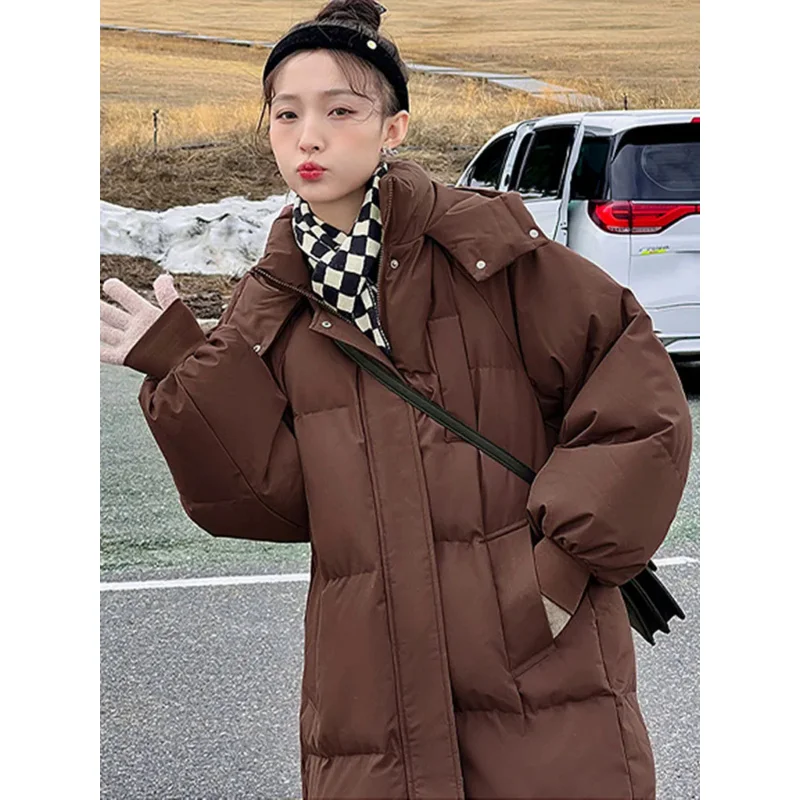 Рисунок 5 - Утепленное длинное женское пальто 2023