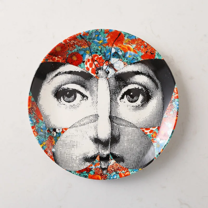 

Керамическая художественная панель с изображением лица